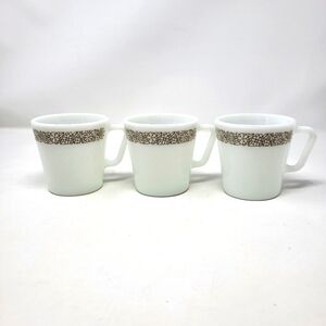 Vintage Pyrex Woodland Coffee Cups Mugs Milkglass‎ Set of 3 D handle